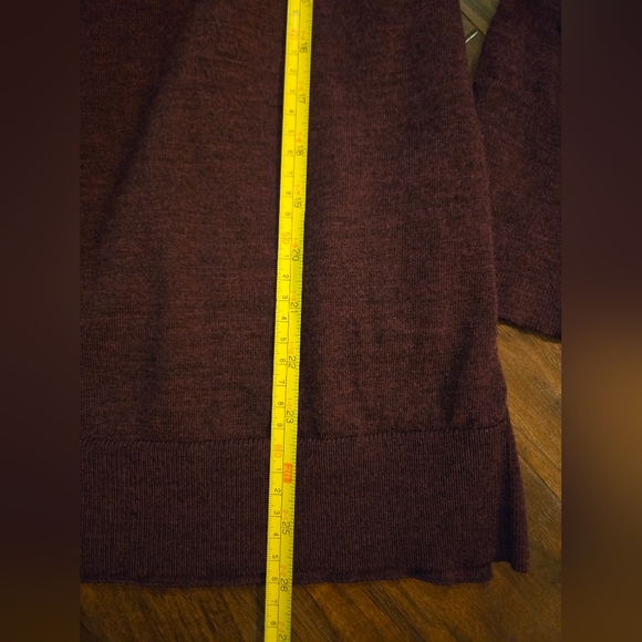 Banana Republic Extra Fine Merino Wool Dark Red Crew Neck Medium Sweater - Picture 4 of 7